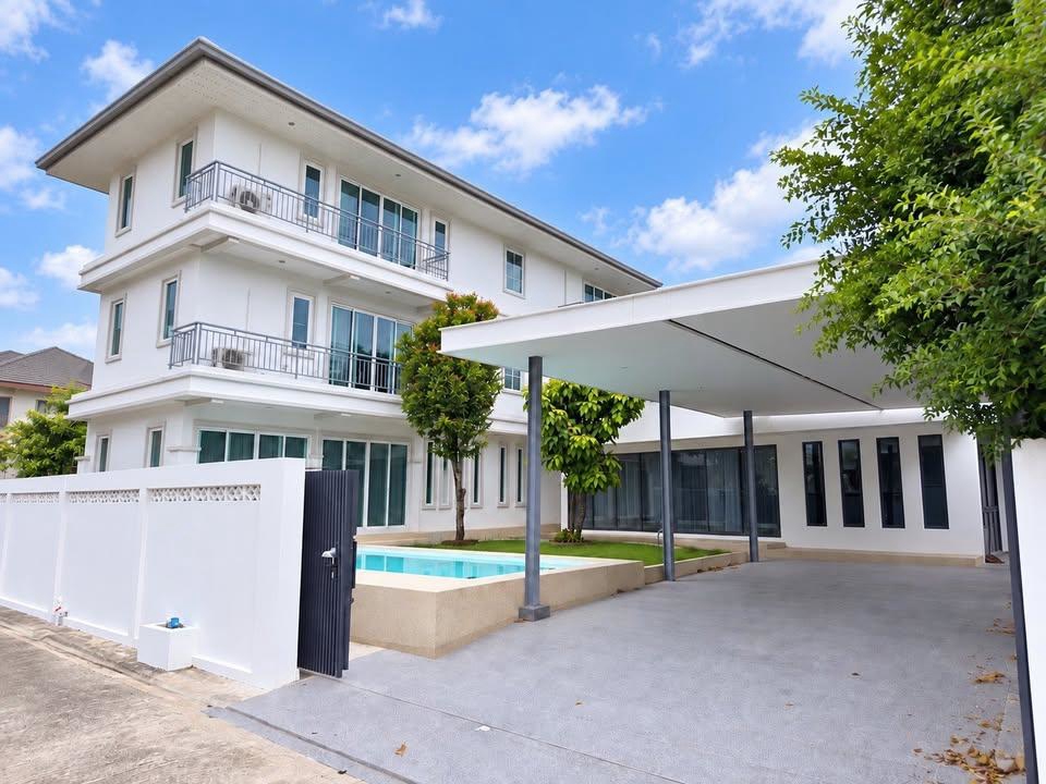 Private Residence | Soi Yen Akat 3 | 550+ sq.m. | For Rent 275,000